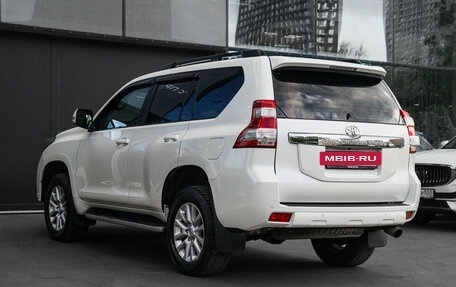 Toyota Land Cruiser Prado 150 рестайлинг 2, 2013 год, 3 150 000 рублей, 7 фотография