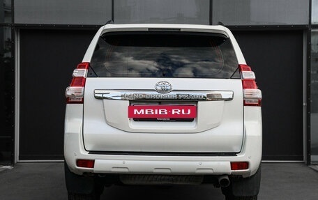 Toyota Land Cruiser Prado 150 рестайлинг 2, 2013 год, 3 150 000 рублей, 6 фотография