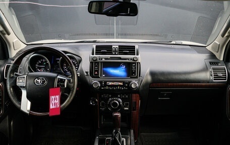 Toyota Land Cruiser Prado 150 рестайлинг 2, 2013 год, 3 150 000 рублей, 10 фотография