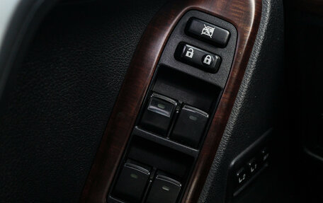 Toyota Land Cruiser Prado 150 рестайлинг 2, 2013 год, 3 150 000 рублей, 23 фотография