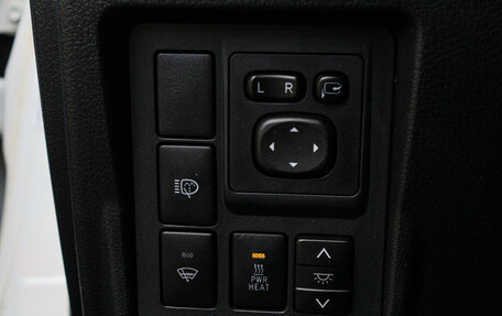Toyota Land Cruiser Prado 150 рестайлинг 2, 2013 год, 3 150 000 рублей, 26 фотография
