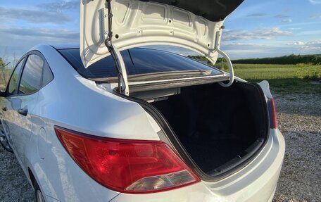 Hyundai Solaris II рестайлинг, 2015 год, 800 000 рублей, 17 фотография
