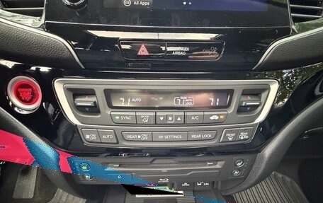 Honda Pilot III рестайлинг, 2019 год, 4 980 000 рублей, 30 фотография