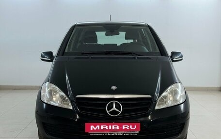 Mercedes-Benz A-Класс, 2011 год, 750 000 рублей, 2 фотография