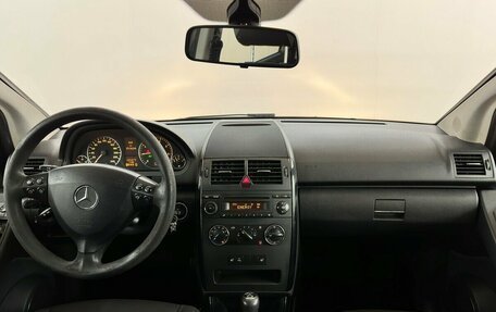 Mercedes-Benz A-Класс, 2011 год, 750 000 рублей, 5 фотография