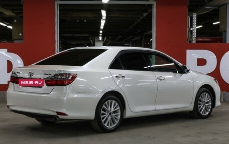 Toyota Camry, 2016 год, 1 899 000 рублей, 6 фотография