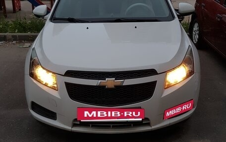 Chevrolet Cruze II, 2011 год, 750 000 рублей, 4 фотография