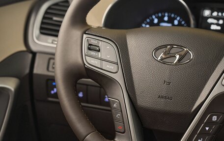 Hyundai Santa Fe III рестайлинг, 2015 год, 1 799 000 рублей, 13 фотография