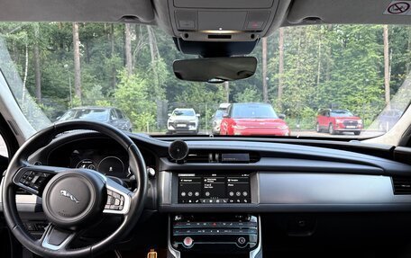 Jaguar XF II, 2020 год, 2 800 000 рублей, 10 фотография