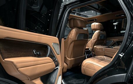 Land Rover Range Rover IV рестайлинг, 2022 год, 22 990 000 рублей, 19 фотография