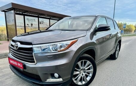 Toyota Highlander III, 2014 год, 2 850 000 рублей, 1 фотография