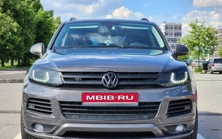 Volkswagen Touareg III, 2011 год, 1 990 000 рублей, 7 фотография
