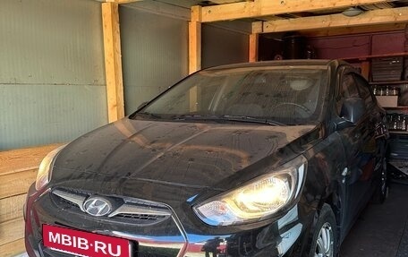 Hyundai Solaris II рестайлинг, 2012 год, 1 400 000 рублей, 1 фотография