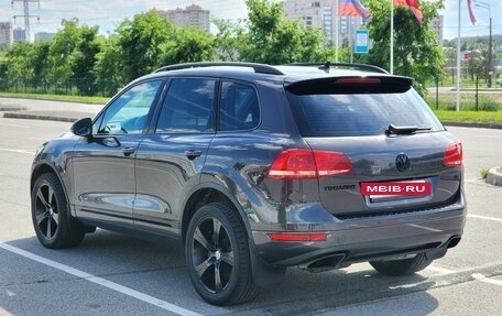 Volkswagen Touareg III, 2011 год, 1 990 000 рублей, 9 фотография