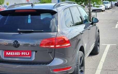 Volkswagen Touareg III, 2011 год, 1 990 000 рублей, 14 фотография