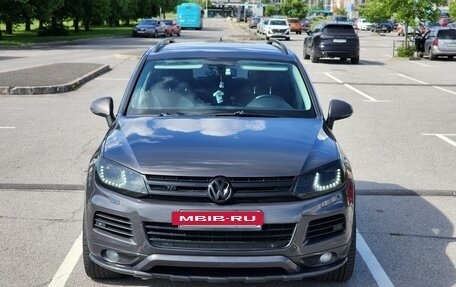 Volkswagen Touareg III, 2011 год, 1 990 000 рублей, 15 фотография