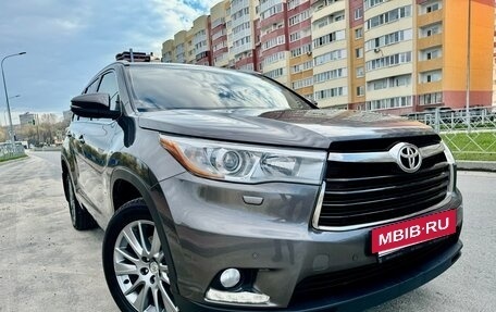 Toyota Highlander III, 2014 год, 2 850 000 рублей, 3 фотография
