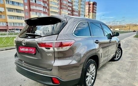 Toyota Highlander III, 2014 год, 2 850 000 рублей, 7 фотография