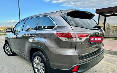 Toyota Highlander III, 2014 год, 2 850 000 рублей, 6 фотография
