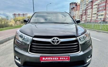 Toyota Highlander III, 2014 год, 2 850 000 рублей, 8 фотография
