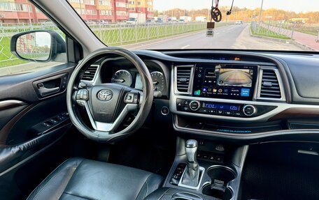 Toyota Highlander III, 2014 год, 2 850 000 рублей, 25 фотография