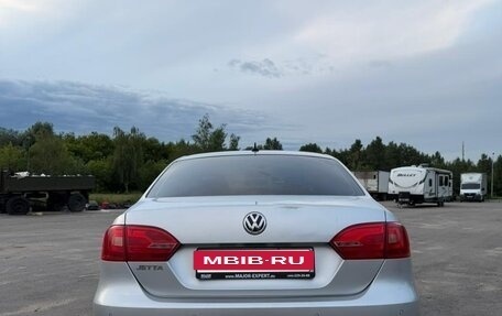 Volkswagen Jetta VI, 2013 год, 1 070 000 рублей, 4 фотография
