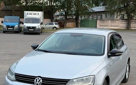 Volkswagen Jetta VI, 2013 год, 1 070 000 рублей, 3 фотография
