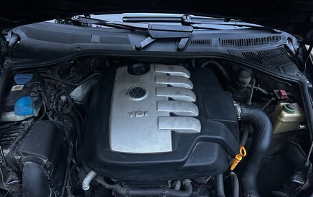 Volkswagen Touareg III, 2009 год, 1 550 000 рублей, 26 фотография