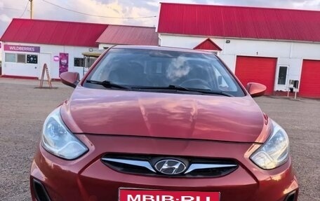 Hyundai Solaris II рестайлинг, 2011 год, 650 000 рублей, 1 фотография