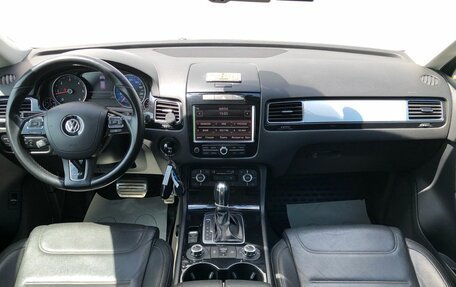 Volkswagen Touareg III, 2011 год, 2 015 000 рублей, 10 фотография