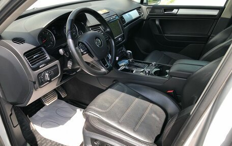 Volkswagen Touareg III, 2011 год, 2 015 000 рублей, 9 фотография