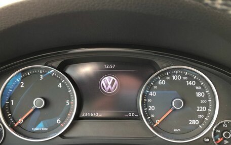 Volkswagen Touareg III, 2011 год, 2 015 000 рублей, 14 фотография