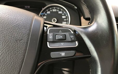 Volkswagen Touareg III, 2011 год, 2 015 000 рублей, 13 фотография