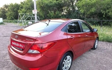 Hyundai Solaris II рестайлинг, 2011 год, 650 000 рублей, 3 фотография