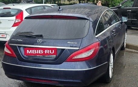 Mercedes-Benz CLS, 2016 год, 2 600 000 рублей, 2 фотография