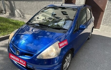 Honda Fit III, 2003 год, 370 000 рублей, 2 фотография
