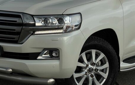 Toyota Land Cruiser 200, 2017 год, 6 700 000 рублей, 9 фотография