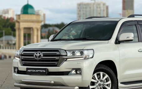 Toyota Land Cruiser 200, 2017 год, 6 700 000 рублей, 6 фотография