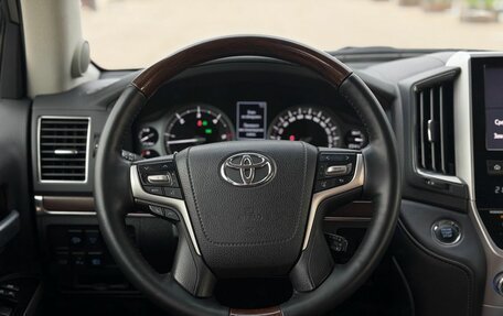 Toyota Land Cruiser 200, 2017 год, 6 700 000 рублей, 5 фотография