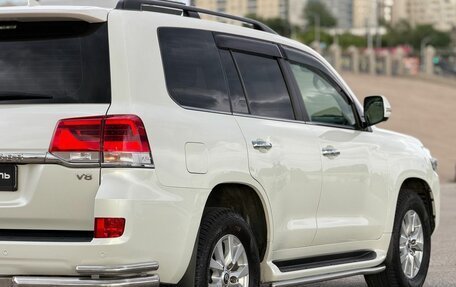 Toyota Land Cruiser 200, 2017 год, 6 700 000 рублей, 19 фотография