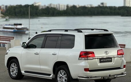 Toyota Land Cruiser 200, 2017 год, 6 700 000 рублей, 23 фотография