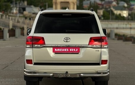 Toyota Land Cruiser 200, 2017 год, 6 700 000 рублей, 16 фотография