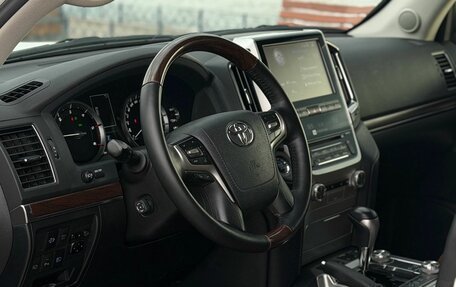 Toyota Land Cruiser 200, 2017 год, 6 700 000 рублей, 35 фотография