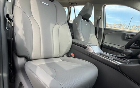 Toyota RAV4, 2026 год, 3 890 000 рублей, 29 фотография