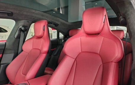 Porsche Taycan I, 2023 год, 18 900 000 рублей, 10 фотография