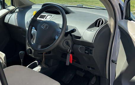 Toyota Vitz, 2009 год, 580 000 рублей, 2 фотография