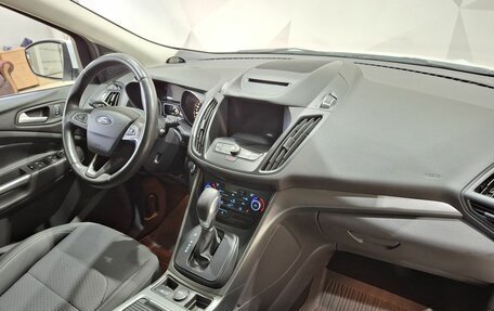 Ford Kuga III, 2017 год, 1 900 000 рублей, 12 фотография