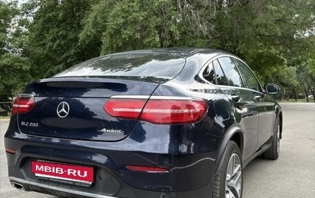 Mercedes-Benz GLC Coupe, 2017 год, 3 700 000 рублей, 3 фотография