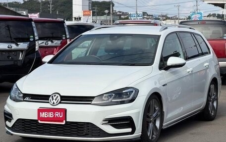 Volkswagen Golf VII, 2017 год, 1 610 999 рублей, 2 фотография