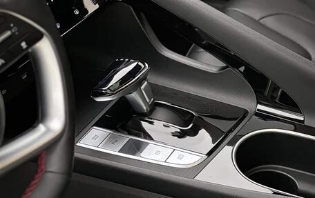 Hyundai Elantra, 2022 год, 1 550 000 рублей, 8 фотография